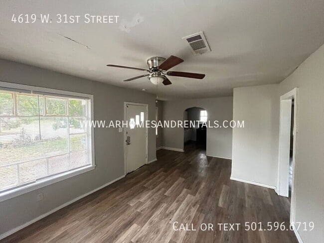 Building Photo - 4619 W 31st St