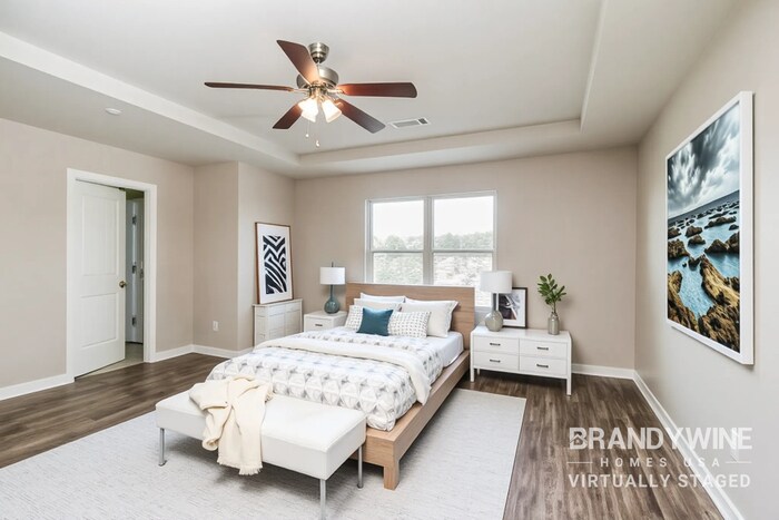 Building Photo - 196 Leland Ln