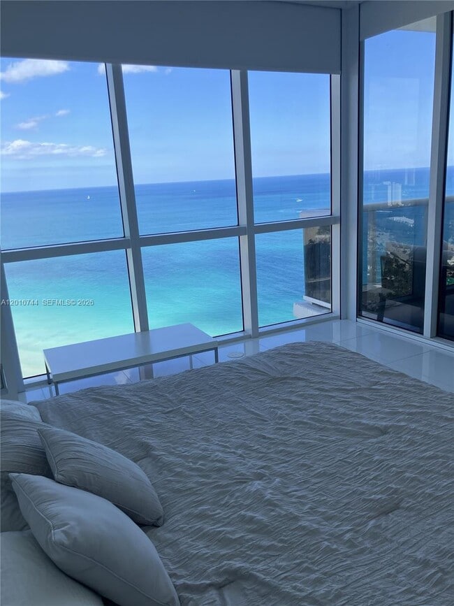 Building Photo - 18201 Collins Ave