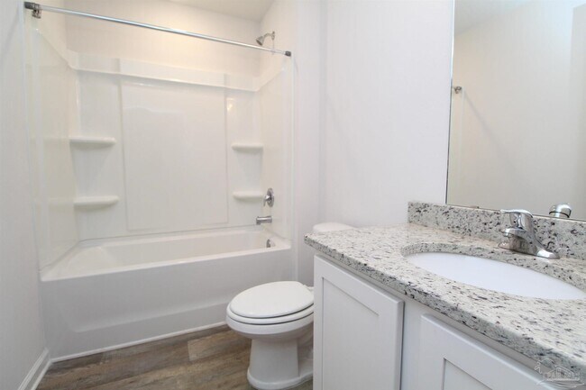 Building Photo - 7818 Lakeside Oaks Dr
