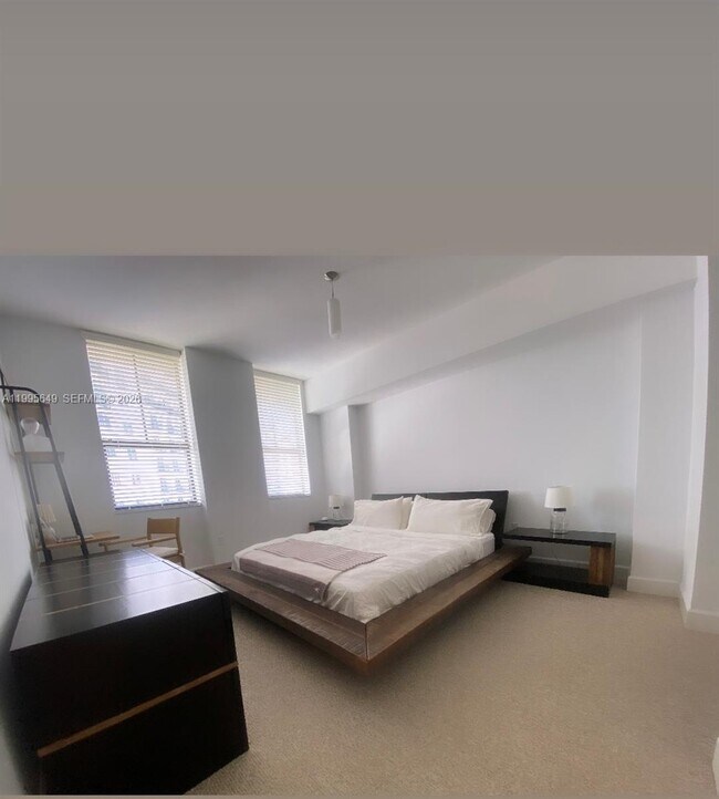 Building Photo - 55 Merrick Wy