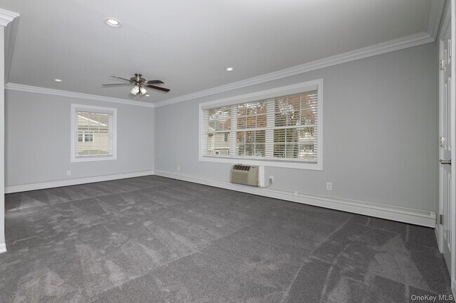 Building Photo - 65 Fairfield Way