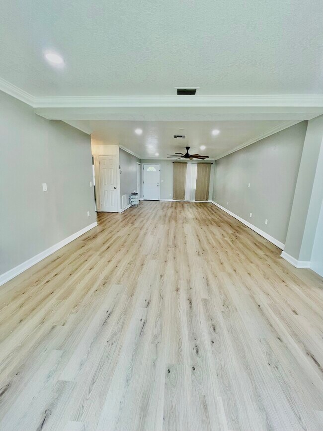 Building Photo - 4243 Deltona Blvd