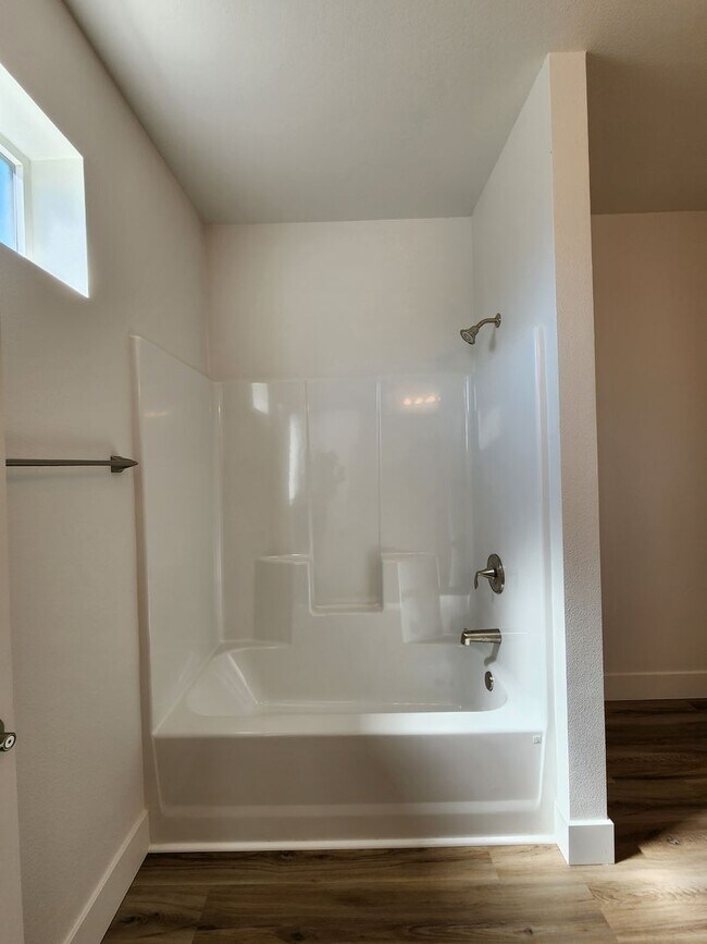 Building Photo - Beautiful Brand New Modern Apartment Homes...