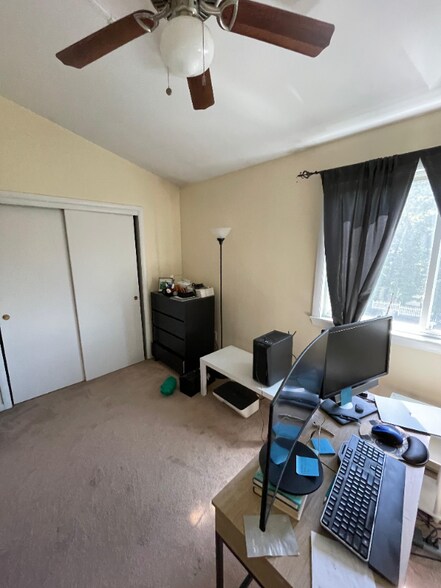 Building Photo - 110 Coalpit Hill Rd