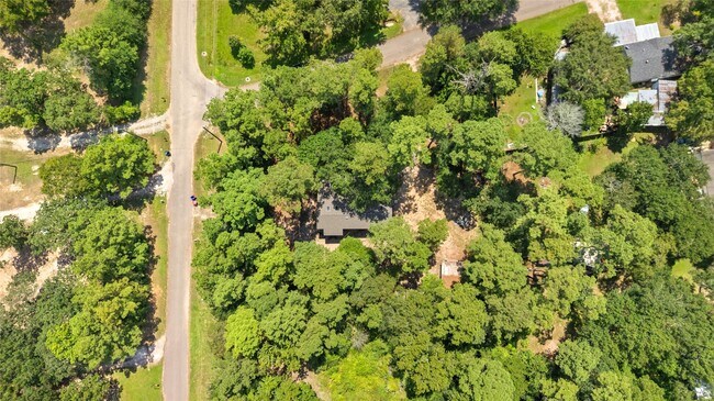 Building Photo - 27607 Decker Woods Dr