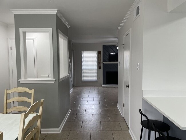 Building Photo - 978 Ridgepoint Ct