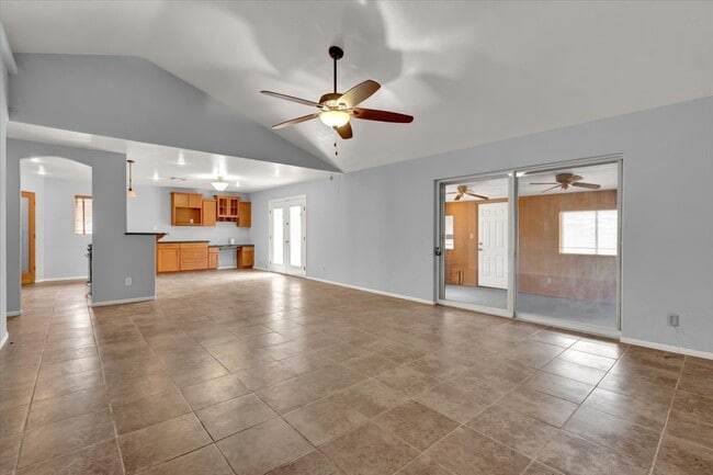 Building Photo - 3619 W Stella Ln