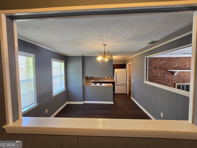 Building Photo - 408 S Orange Edwards Blvd