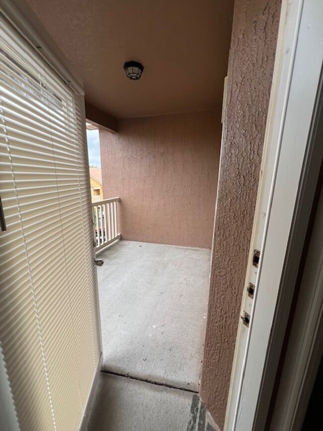 Building Photo - 2Bedroom 2Bath Condo -- Mirabella --- Awes...