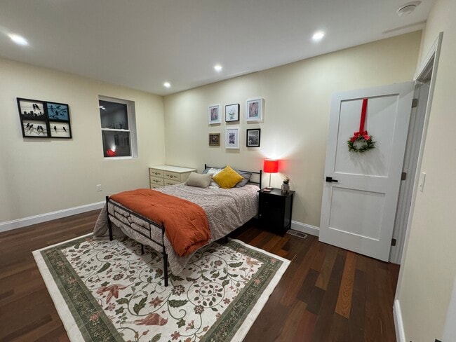 Building Photo - 1906 Madison Ave