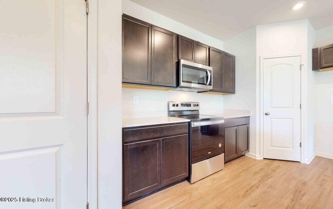 Building Photo - 7604 Fair Ln