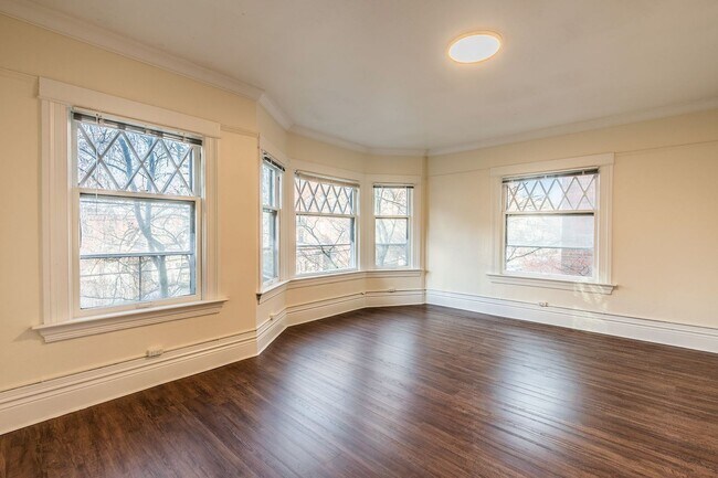Interior Photo - Baird Apartments