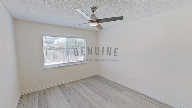 Building Photo - Updated 4Bd 2Ba Home in Tustin