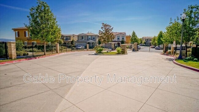 Building Photo - 20420 Victory Ct