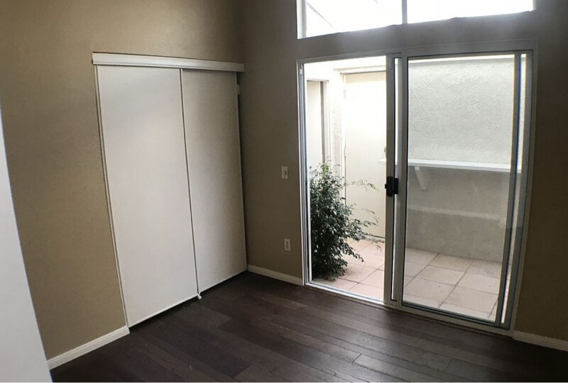 Building Photo - 41430 Avenida De La Reina