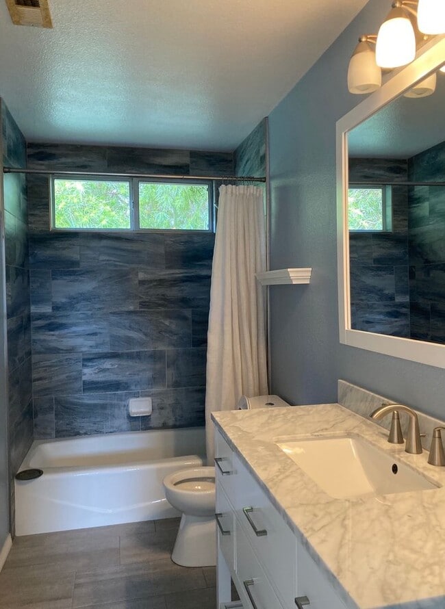 Building Photo - Available NOW Charming 3-Bedroom Home for ...