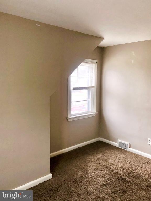 Building Photo - 50 Dymond Ave