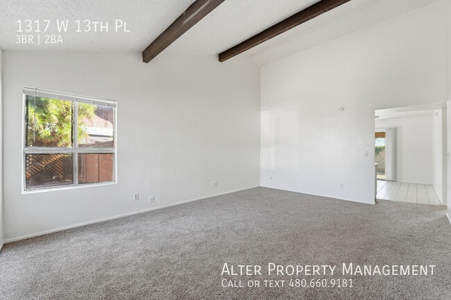 Building Photo - 1317 W 13th Pl