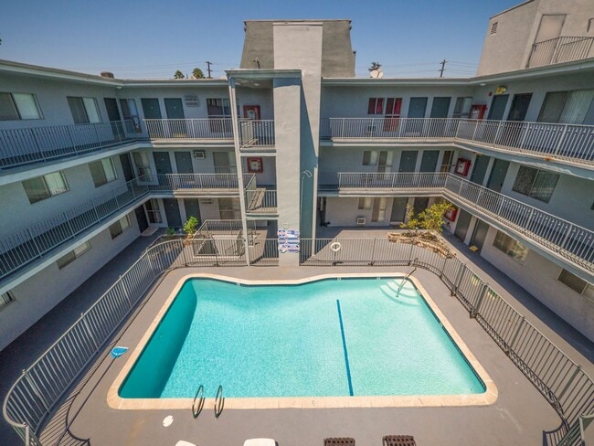 Building Photo - Stunning Upgraded 1 Bed/1 Bath with a Spacious Floorplan & Balcony!