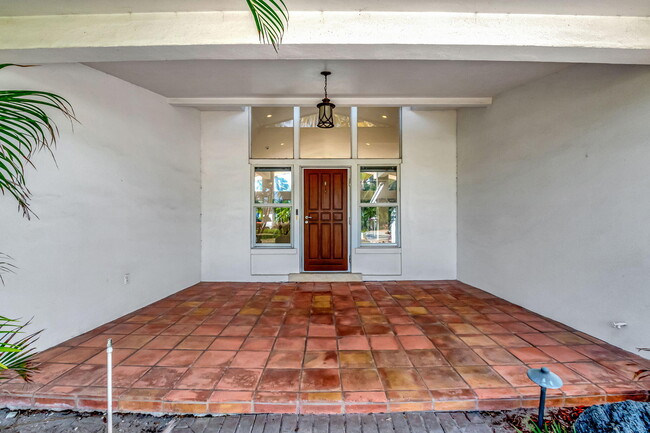 Building Photo - 3040 Jasmine Terrace