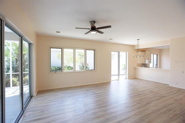 Building Photo - 8515 53rd Pl E