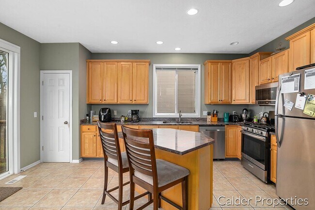 Building Photo - 3671 Falling Leaf Dr SE
