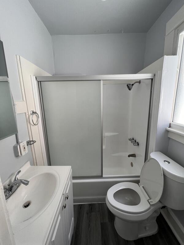 Building Photo - 14 Wavecrest Ave