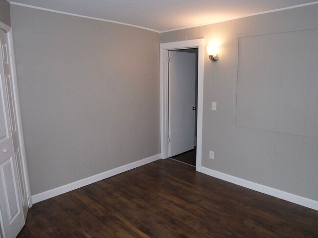 Building Photo - Spacious 4-Bedroom, 1- Bathroom Row home in Allentown – Section 8 Encouraged to Apply!