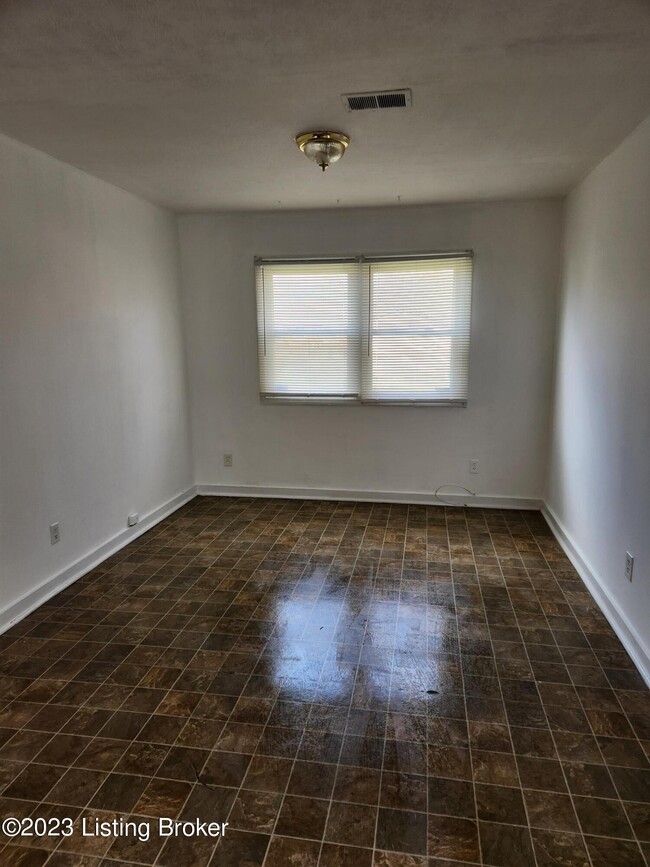 Building Photo - 5207 Garden Green Way