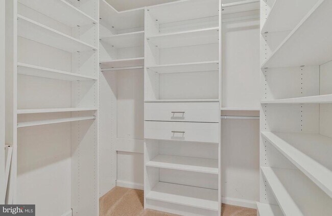 Building Photo - 42502 Dogwood Glen Square