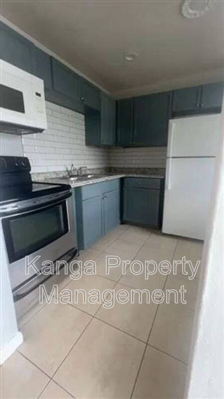 Building Photo - 3206 Louisiana Ave