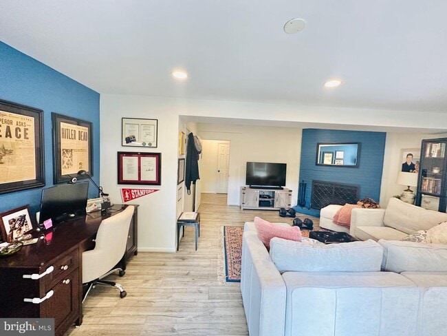 Building Photo - 12010 Glen Alden Rd