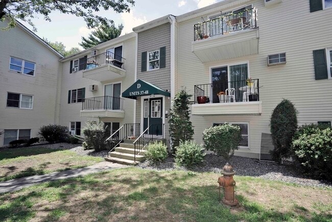 Building Photo - 1261 Church St