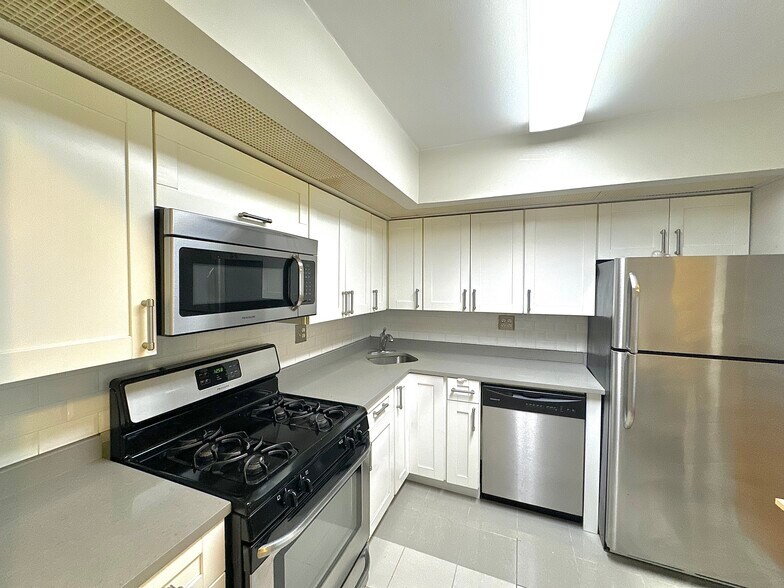 Building Photo - 7534 113th St
