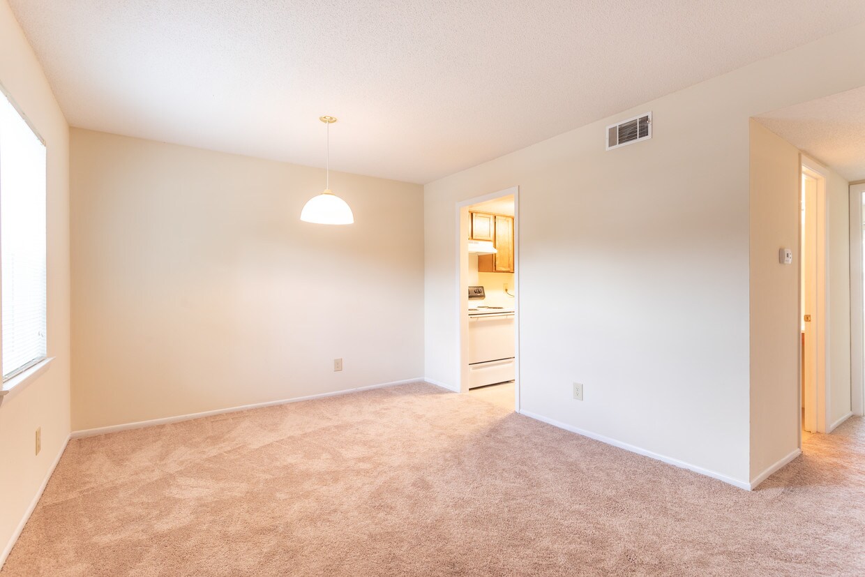 crown villas apartments savannah ga apartment finder