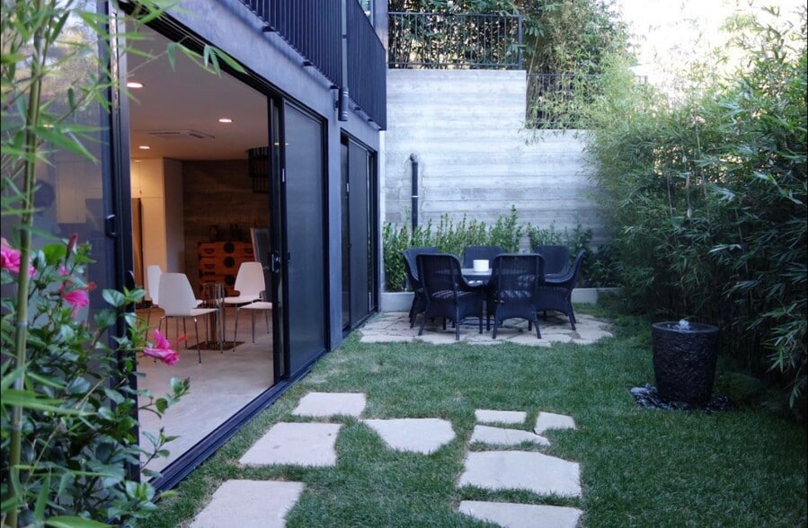 Building Photo - 2849 Seattle Dr