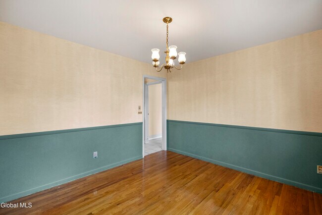 Building Photo - 167 Wood Dale Dr