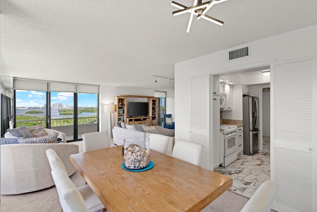 Building Photo - 5550 N Ocean Dr