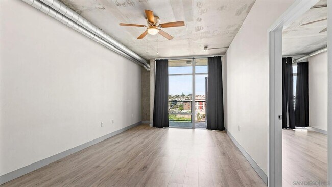 Building Photo - 1080 Park Blvd