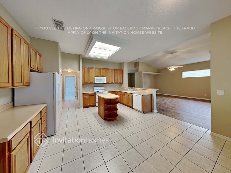 Building Photo - 5041 Cape Hatteras Dr