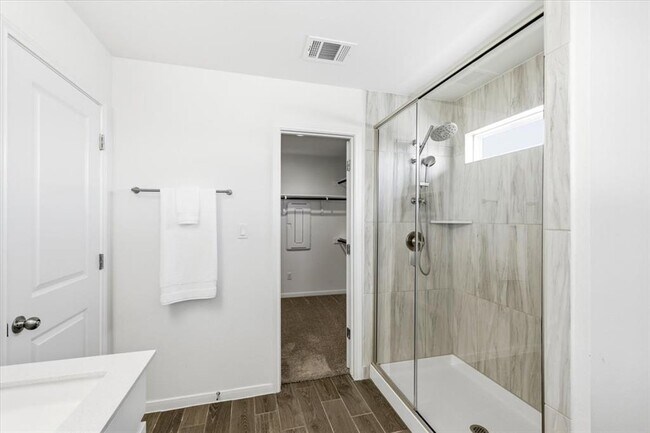 Building Photo - 6407 Principale Dr