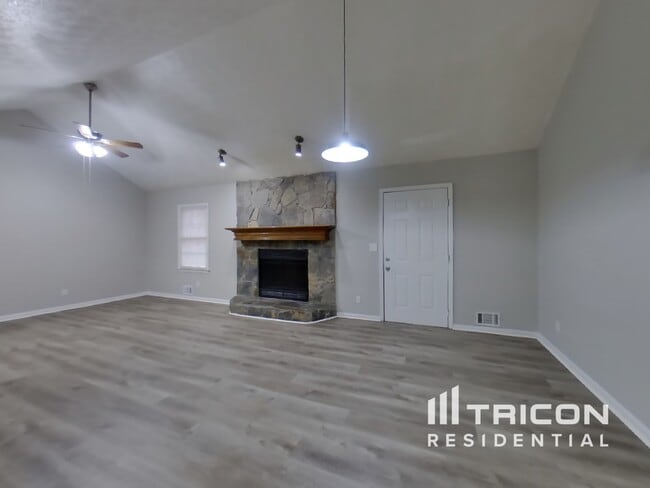 Building Photo - 2181 Grayfield Dr
