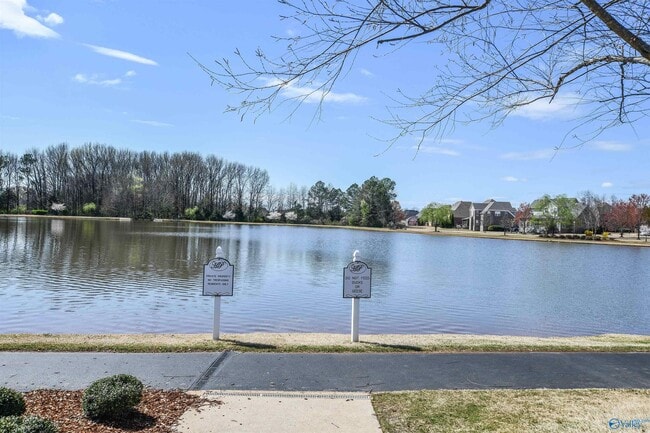 Building Photo - 260 Old Overton Dr