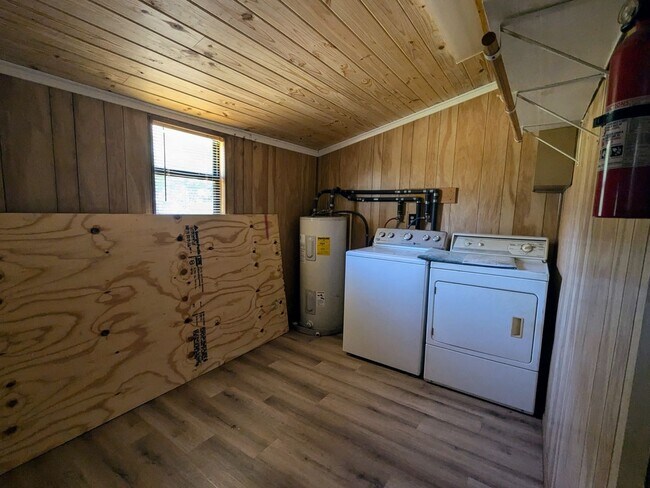 Building Photo - Coming Soon! 3 Bedroom