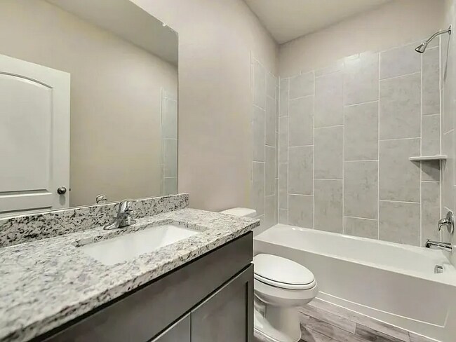 Building Photo - 2304 Dahlia Way