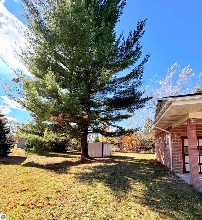 Building Photo - 8334 M-113