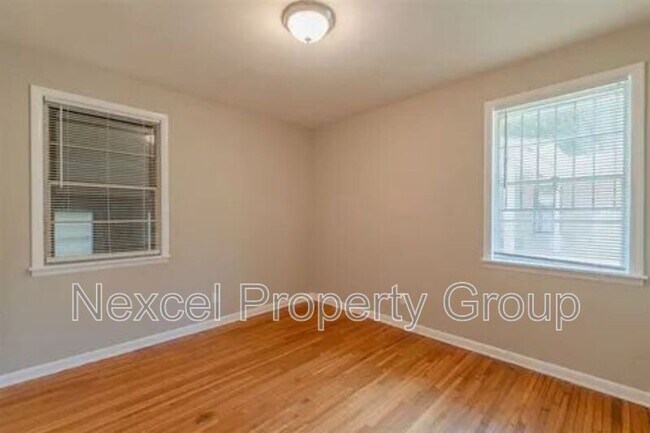 Building Photo - 3349 Northmoor Ave