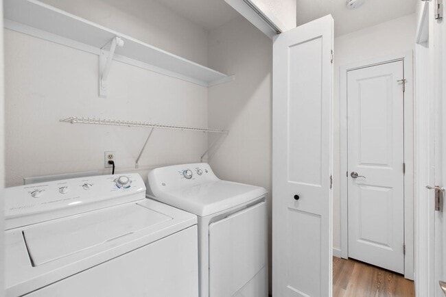 Building Photo - Students Welcome! Updated 2 Bedroom 1 Bath near Foothills Mall