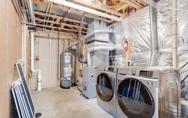 Building Photo - Charming Abingdon Townhome with Modern Upgrades!